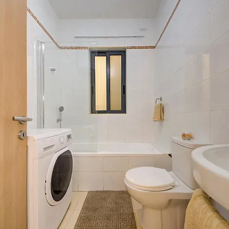 Charming 2 Bedroom In Swieqi アパート *