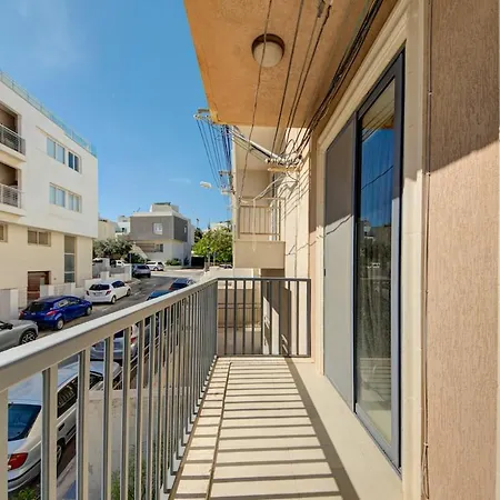 Charming 2 Bedroom In Swieqi アパート Is-Swieqi