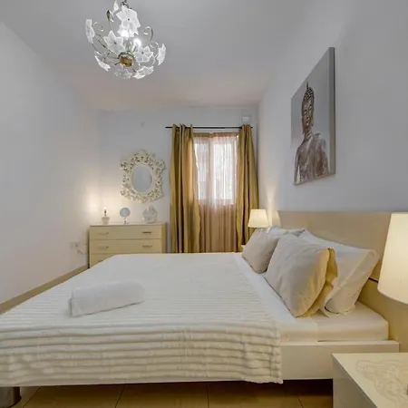 Charming 2 Bedroom In Swieqi アパート *