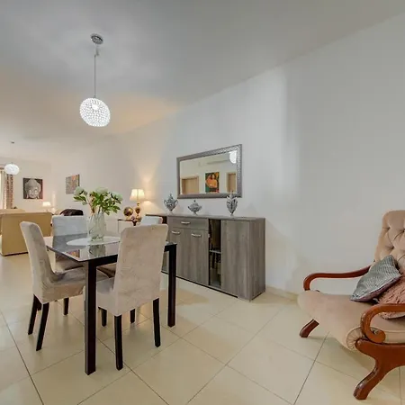 Charming 2 Bedroom In Swieqi *