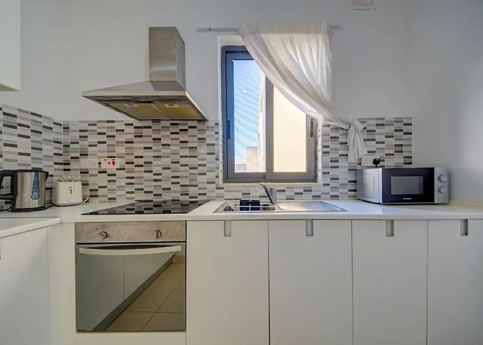 Charming 2 Bedroom In Swieqi Appartamento