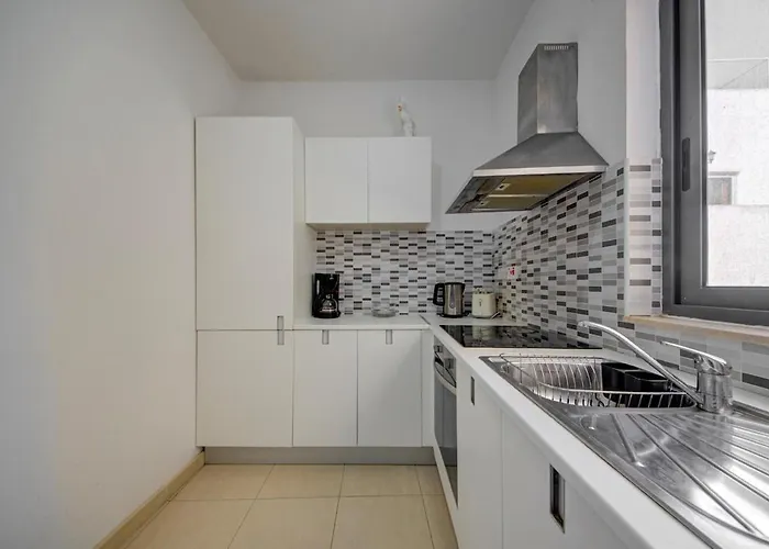 Appartamento Charming 2 Bedroom In Swieqi *