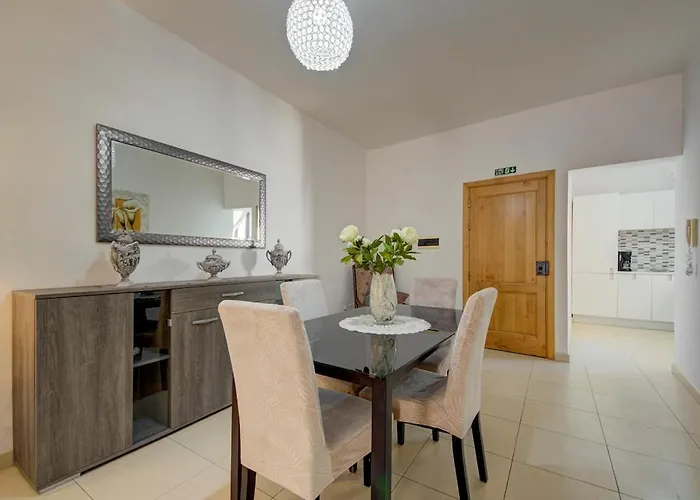 Charming 2 Bedroom In Swieqi Appartamento *