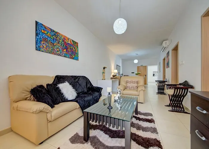 Appartamento Charming 2 Bedroom In Swieqi *